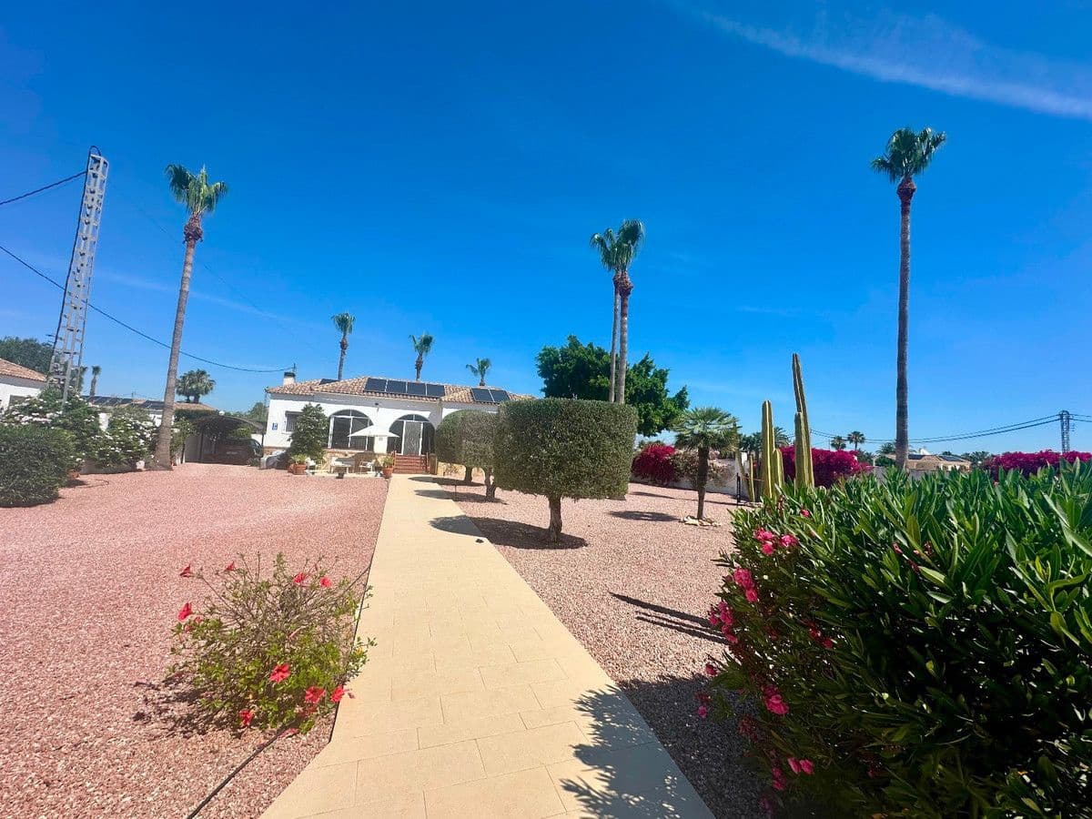 3 sovrum Villa till salu i Catral med pool - 435 000 € (Ref: 10028530)