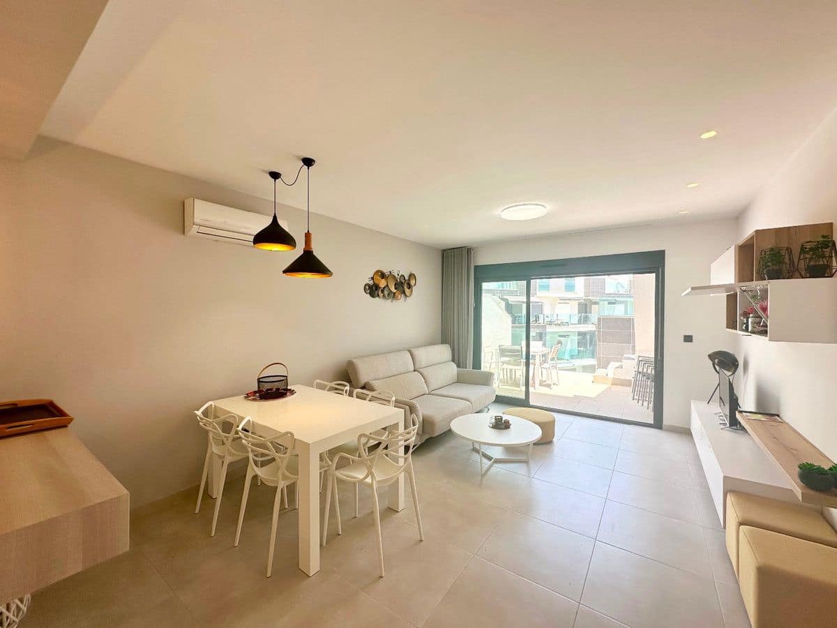 3 sypialnia Apartament na sprzedaż w Guardamar del Segura z basenem - 299 995 € (Ref: 10028534)