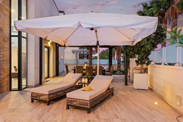 5 soverom Villa til salgs i Las Ramblas Golf, Orihuela - € 829 000 (Ref: 10028536)