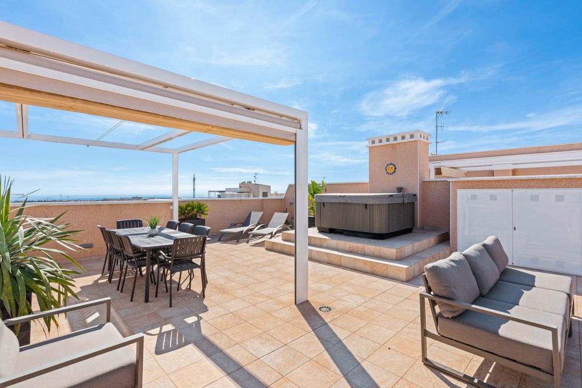 3 quarto Apartamento para venda em Orihuela Costa - 450 000 € (Ref: 10028539)