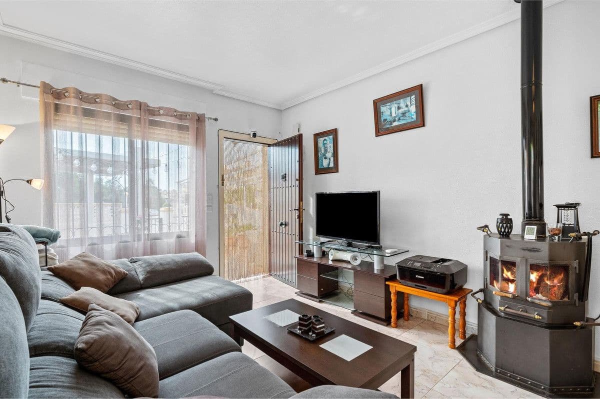 3 slaapkamer Huis te koop in La Zenia - € 299.000 (Ref: 10028540)