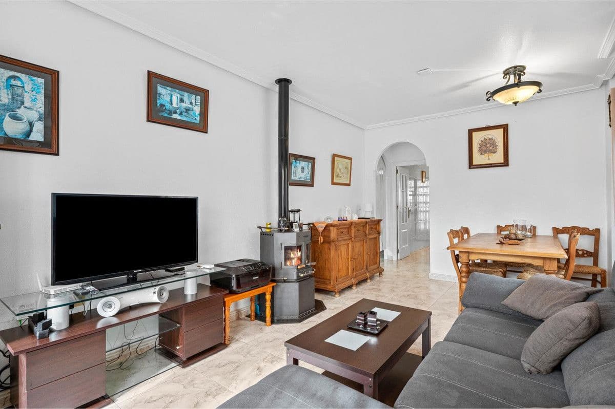 3 slaapkamer Huis te koop in La Zenia - € 299.000 (Ref: 10028540)