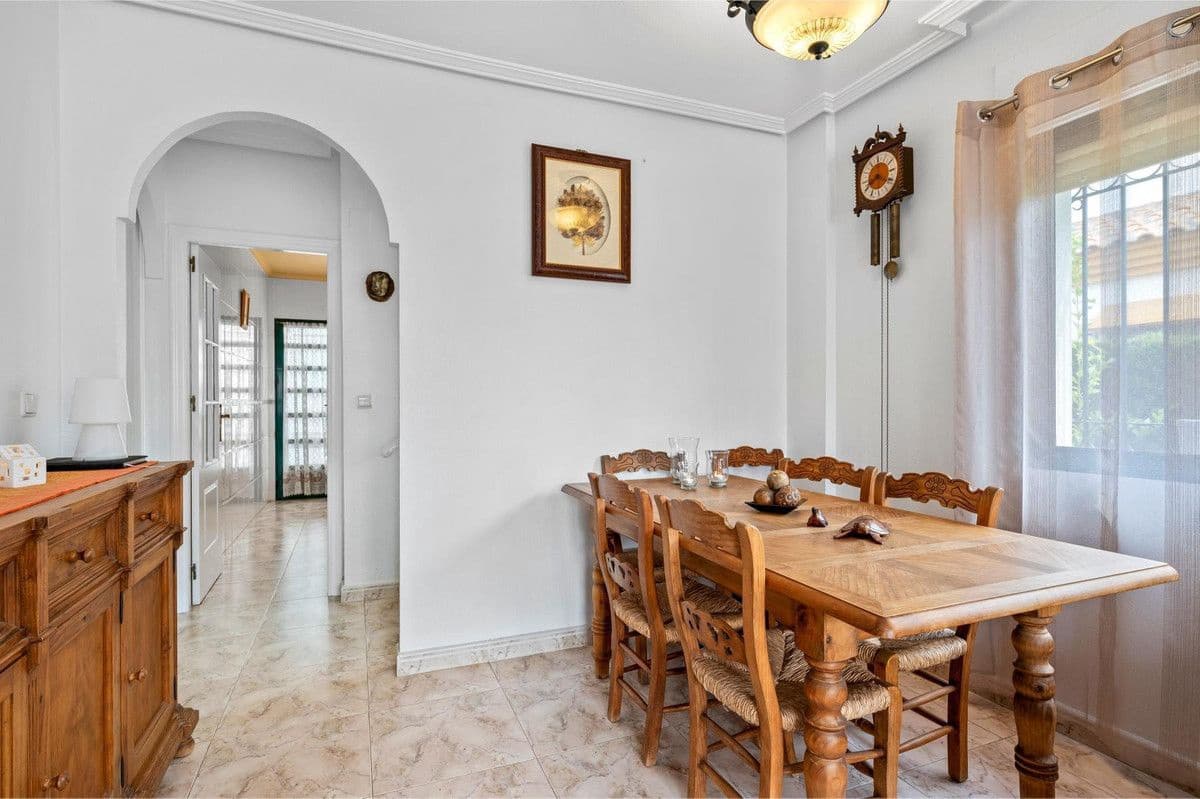 3 slaapkamer Huis te koop in La Zenia - € 299.000 (Ref: 10028540)