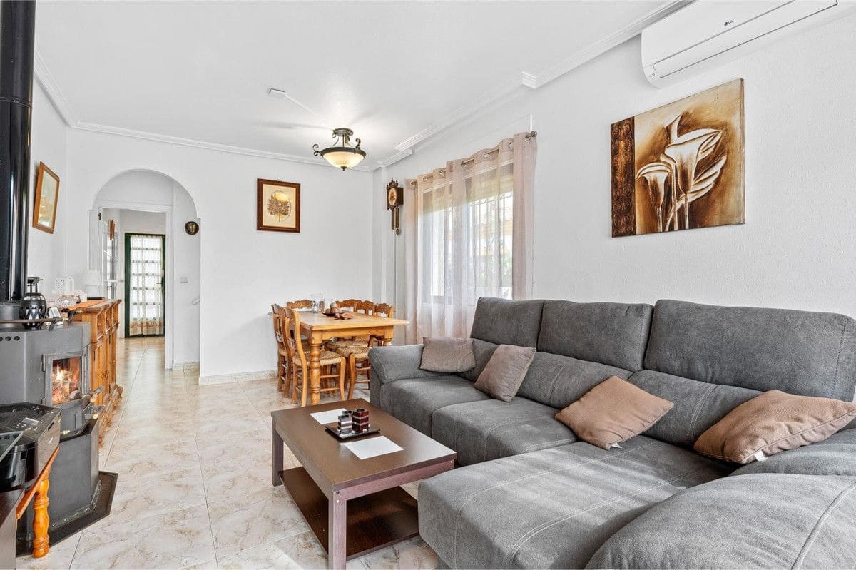 3 slaapkamer Huis te koop in La Zenia - € 299.000 (Ref: 10028540)