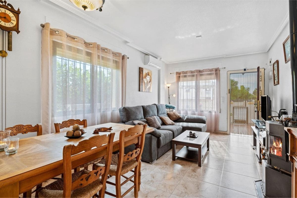 3 slaapkamer Huis te koop in La Zenia - € 299.000 (Ref: 10028540)