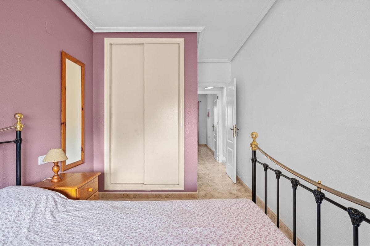 3 slaapkamer Huis te koop in La Zenia - € 299.000 (Ref: 10028540)