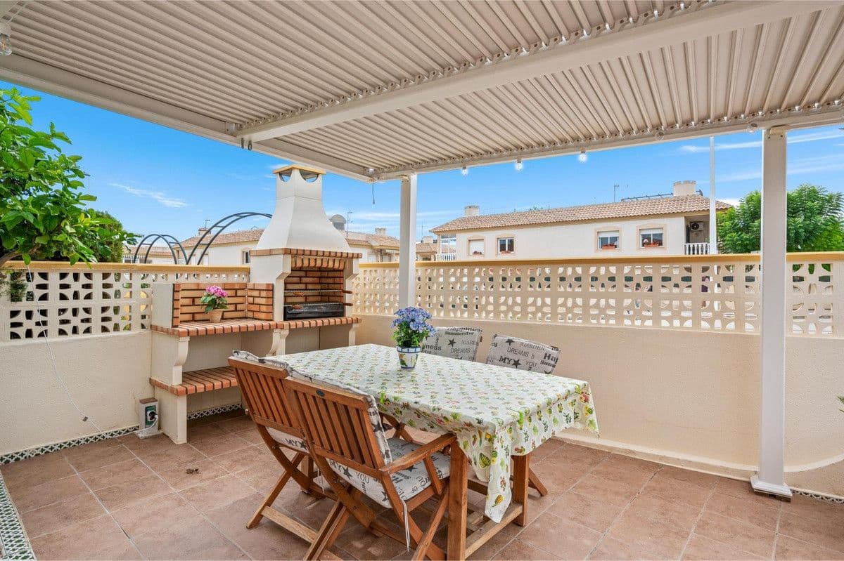 3 slaapkamer Huis te koop in La Zenia - € 299.000 (Ref: 10028540)