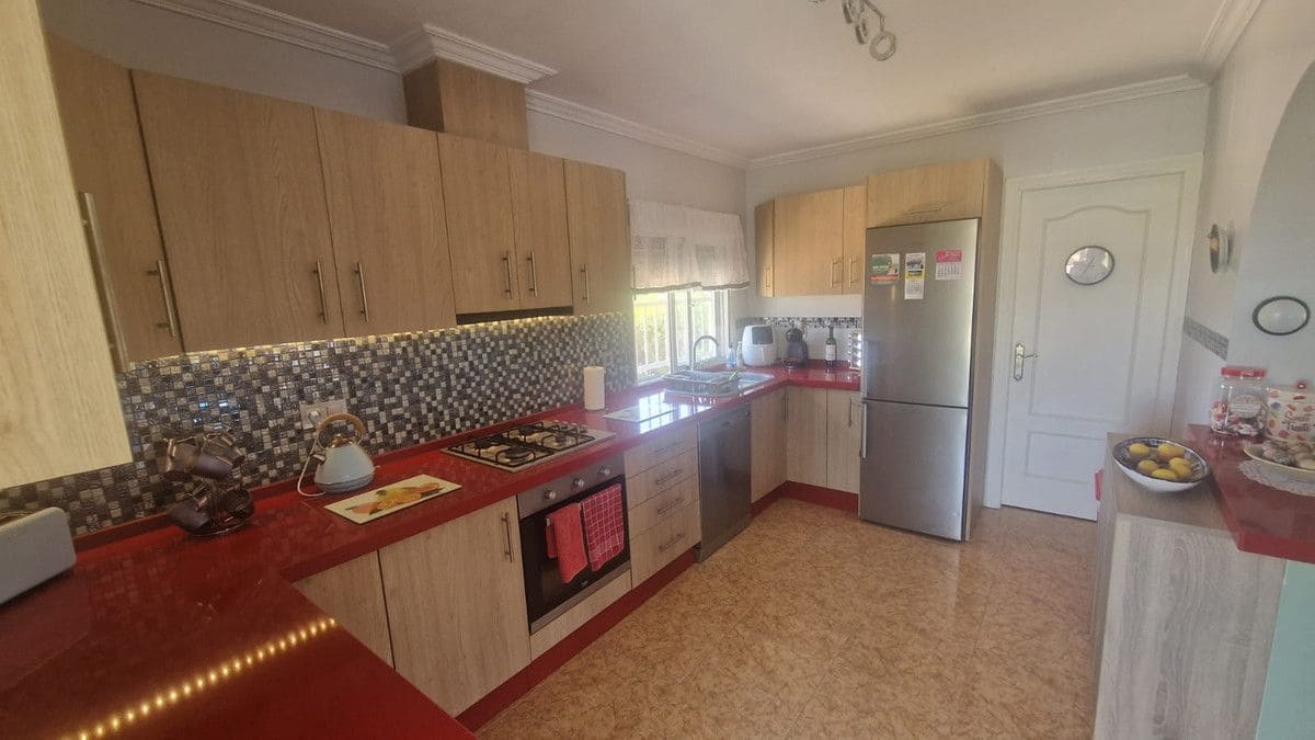 3 makuuhuone Huvila myytävänä paikassa Catral - 379 000 € (Ref: 10028547)