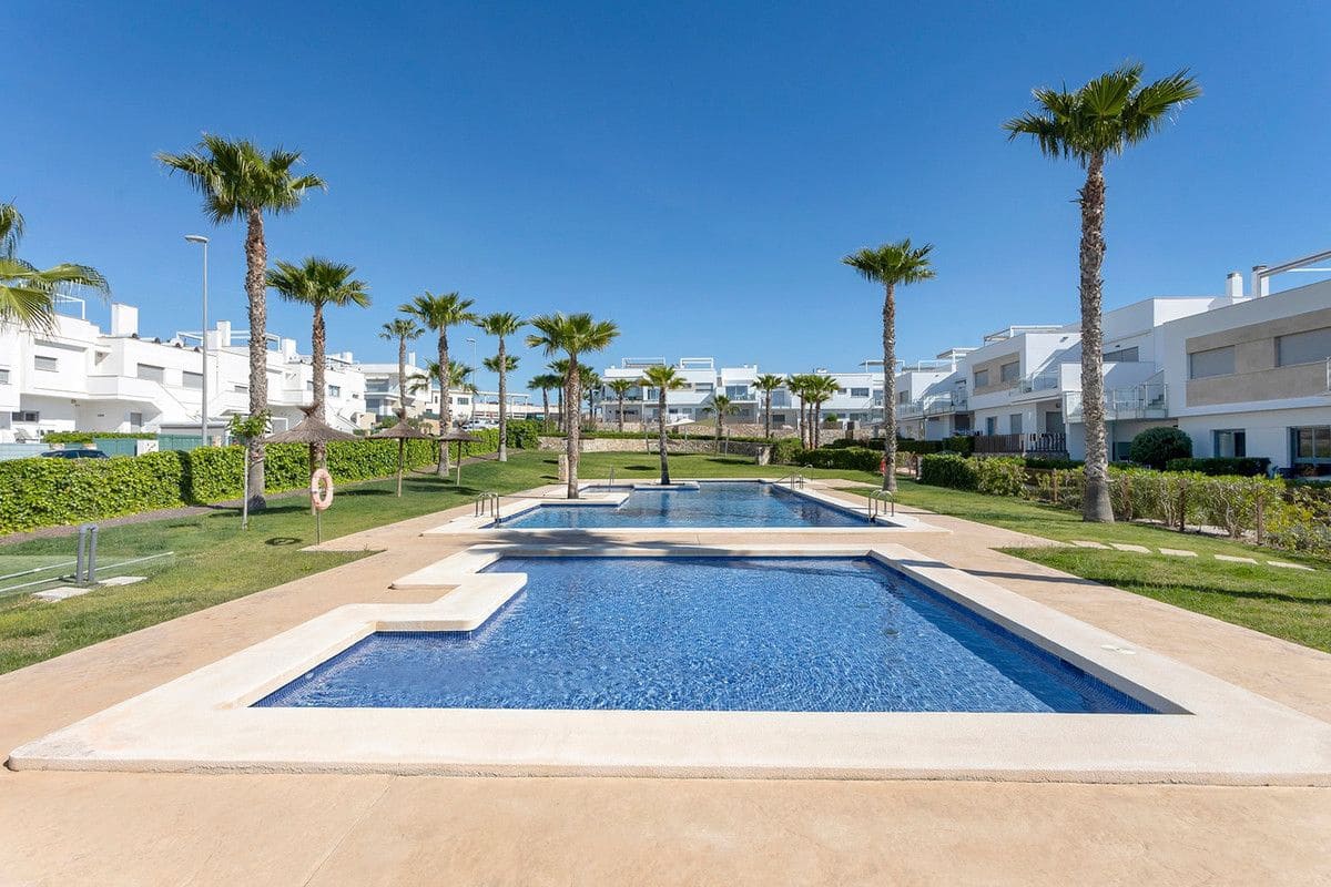 2 soverom Leilighet til salgs i Orihuela med svømmebasseng - € 260 000 (Ref: 10028548)