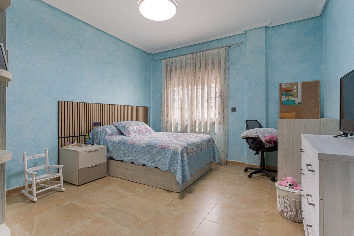 4 bedroom Villa for sale in Los Montesinos with pool - € 750,000 (Ref: 10028553)