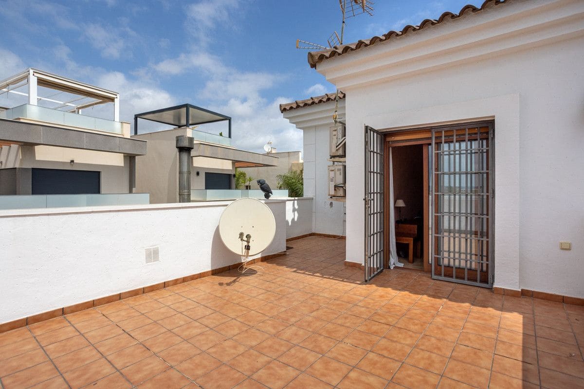4 bedroom Villa for sale in Los Montesinos with pool - € 750,000 (Ref: 10028553)
