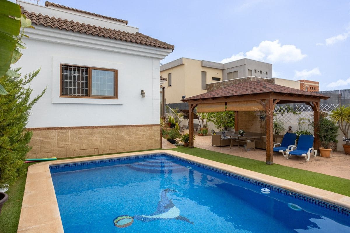 4 bedroom Villa for sale in Los Montesinos with pool - € 750,000 (Ref: 10028553)