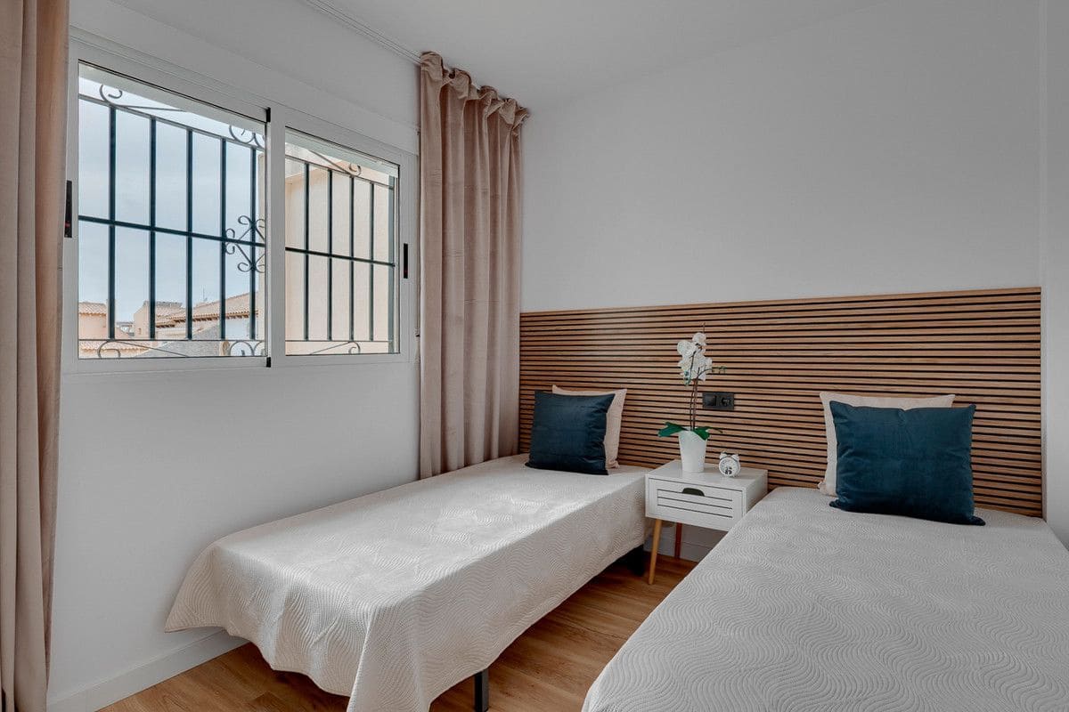 3 sovrum Hus till salu i Torrevieja med pool - 277 900 € (Ref: 10028560)