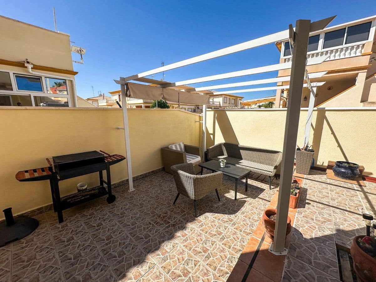 2 camera da letto Villa in vendita in Torrevieja con piscina - 176.900 € (Rif: 10028565)