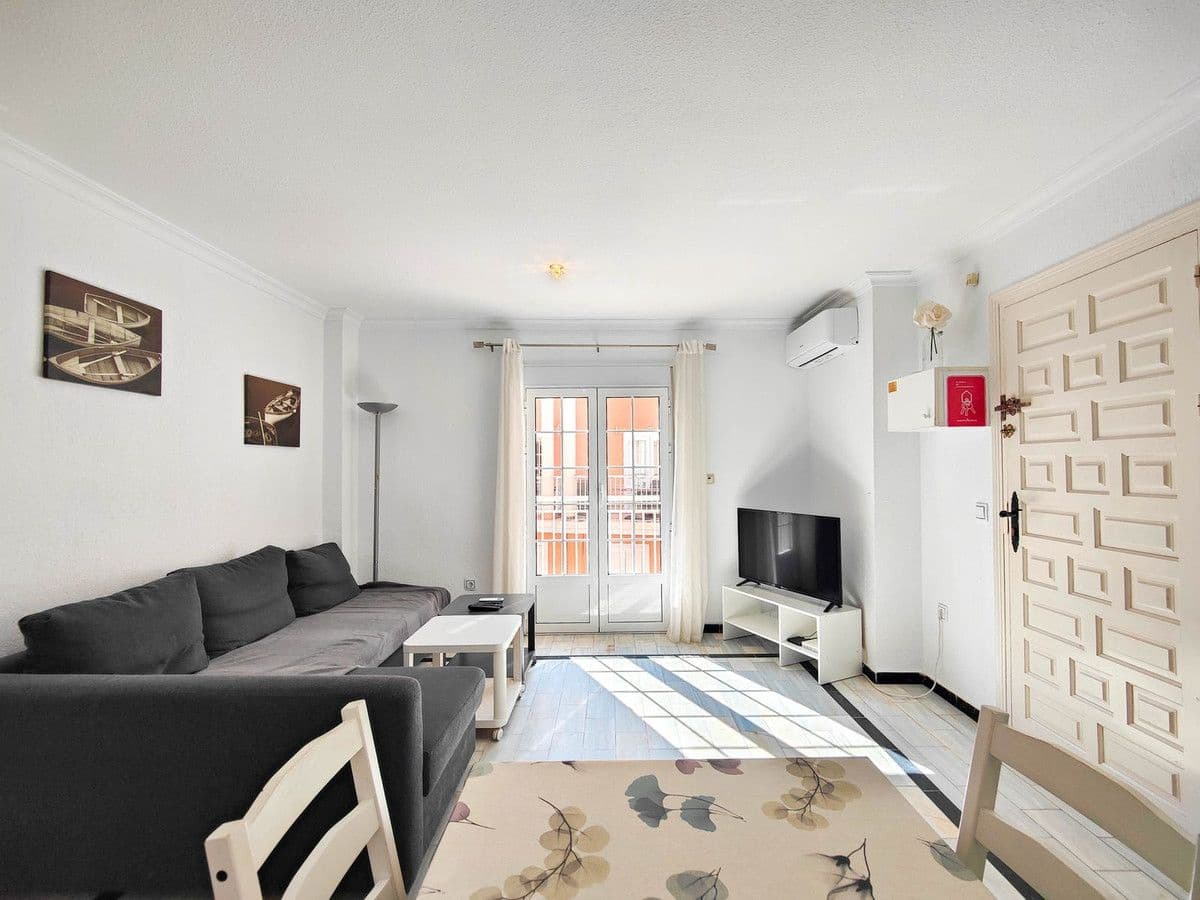 2 sovrum Lägenhet till salu i Torrevieja med pool - 215 000 € (Ref: 10028570)