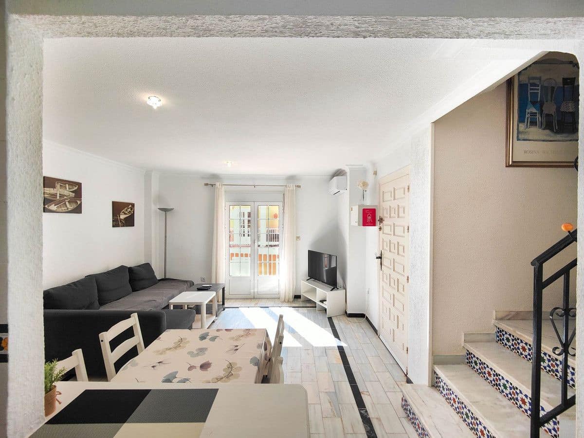2 sovrum Lägenhet till salu i Torrevieja med pool - 215 000 € (Ref: 10028570)
