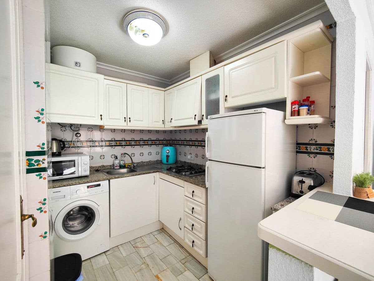 2 sovrum Lägenhet till salu i Torrevieja med pool - 215 000 € (Ref: 10028570)
