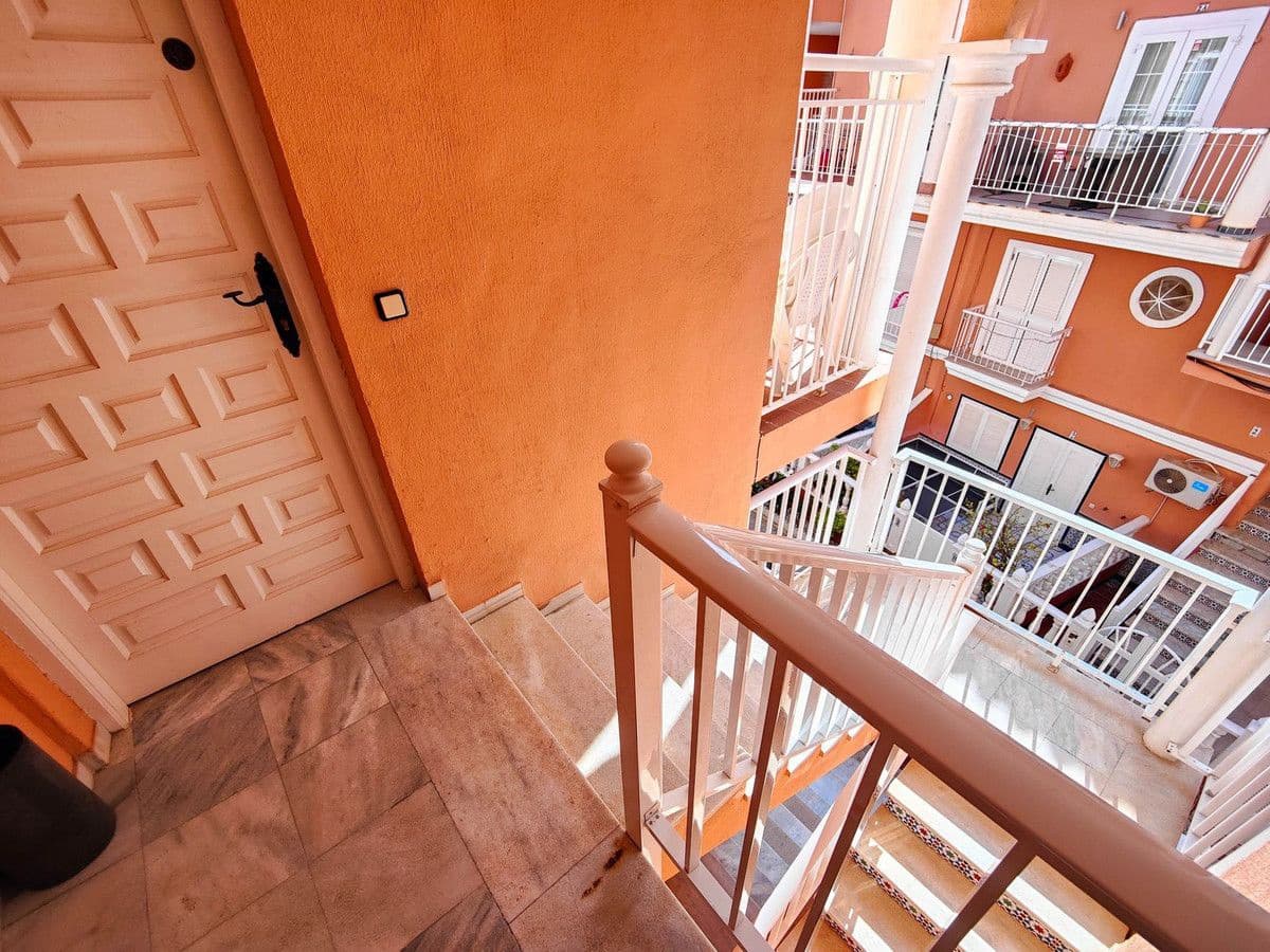 2 sovrum Lägenhet till salu i Torrevieja med pool - 215 000 € (Ref: 10028570)