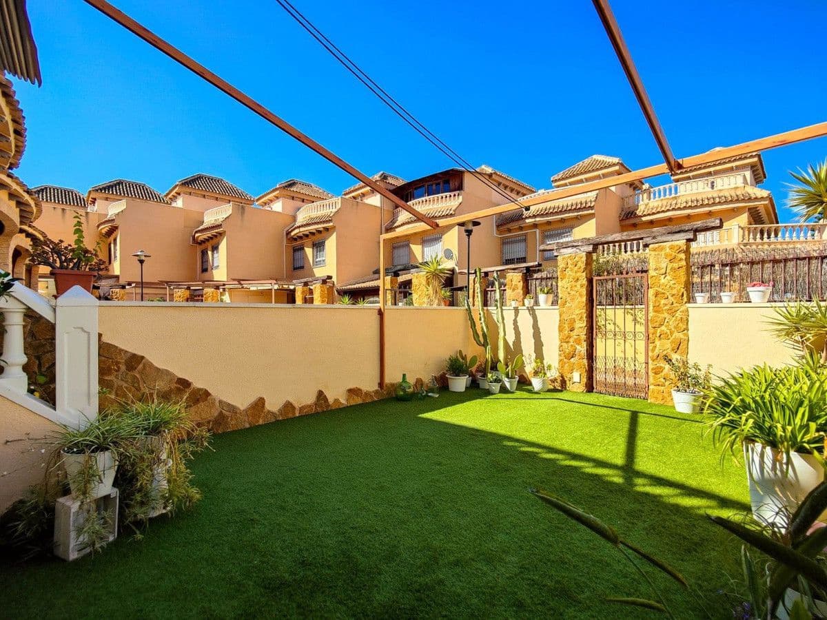 4 slaapkamer Huis te koop in Guardamar del Segura met zwembad - € 269.000 (Ref: 10028571)