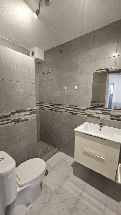 2 chambre Maison de Ville à vendre à Torrevieja avec piscine - 170 000 € (Ref: 10028575)