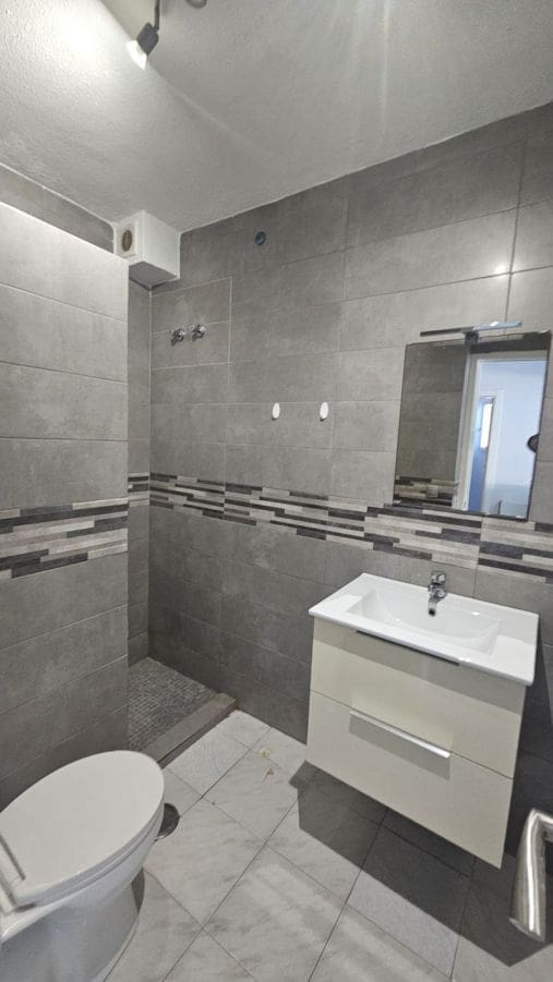 2 chambre Maison de Ville à vendre à Torrevieja avec piscine - 170 000 € (Ref: 10028575)