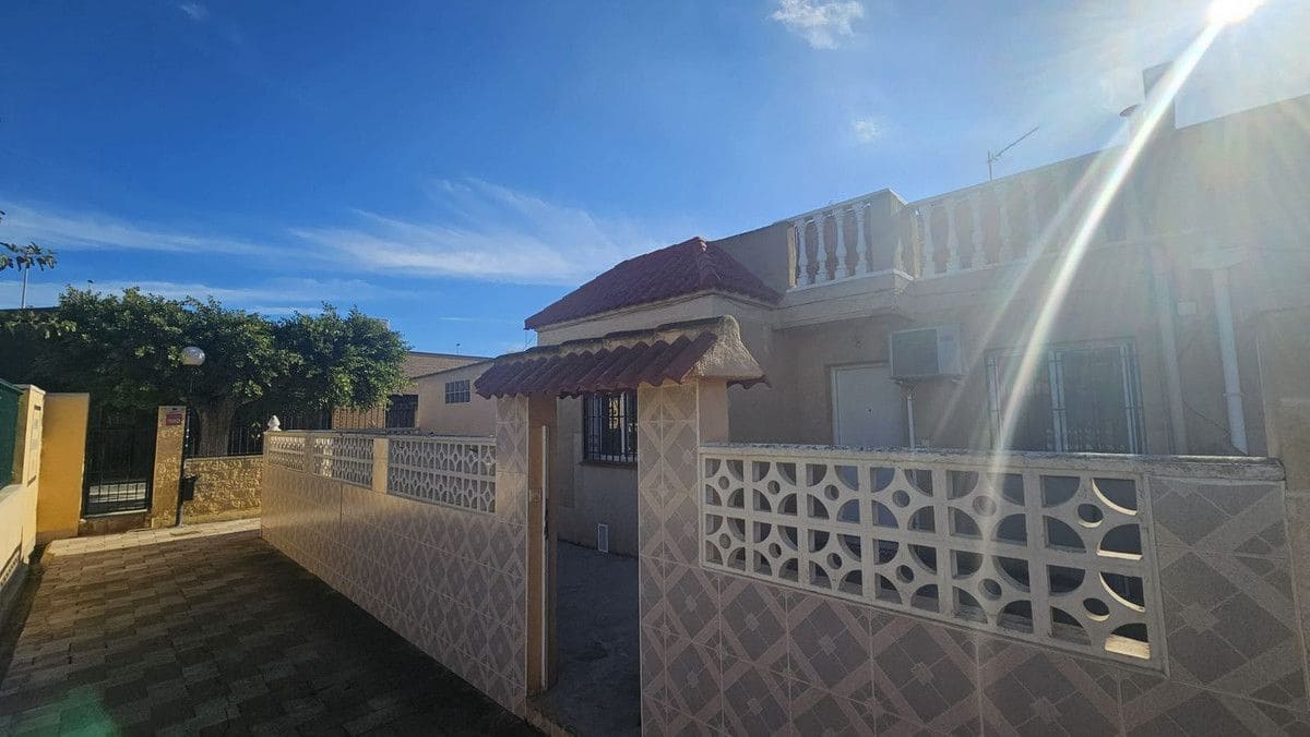2 chambre Maison de Ville à vendre à Torrevieja avec piscine - 170 000 € (Ref: 10028575)
