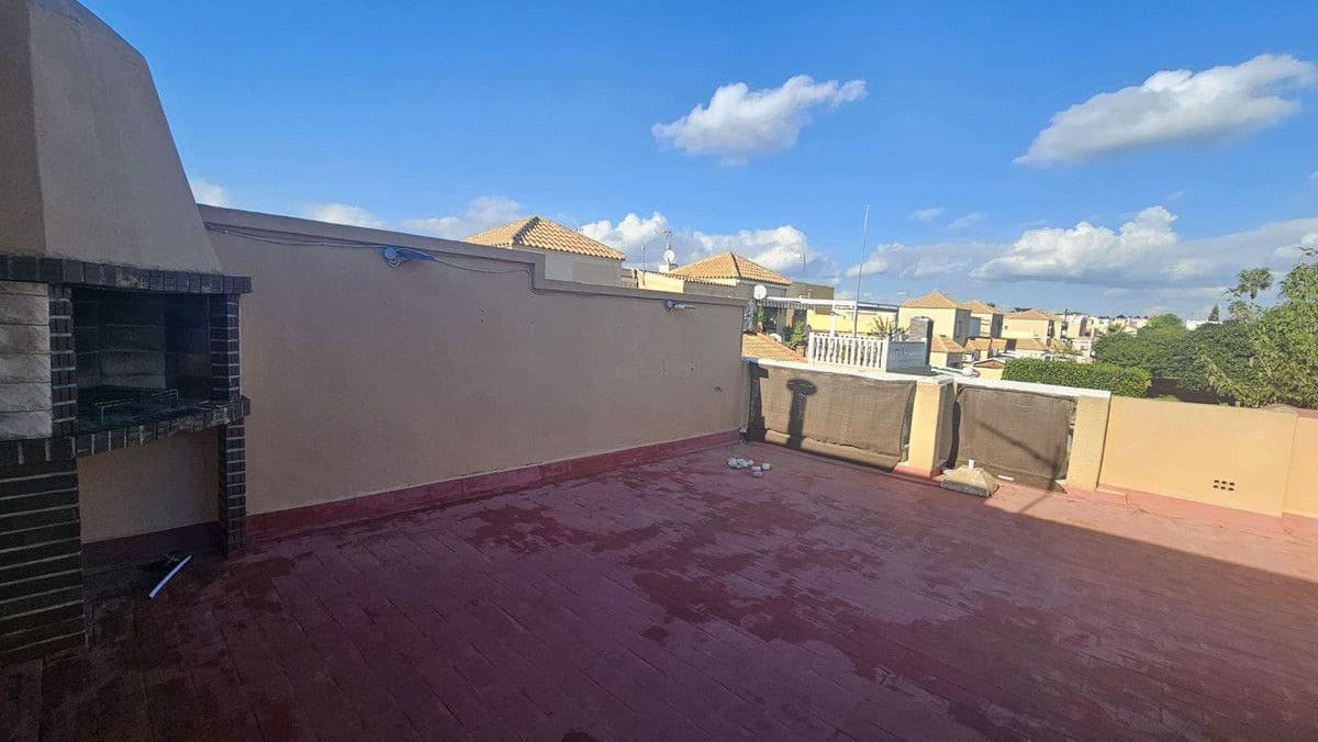 2 chambre Maison de Ville à vendre à Torrevieja avec piscine - 170 000 € (Ref: 10028575)