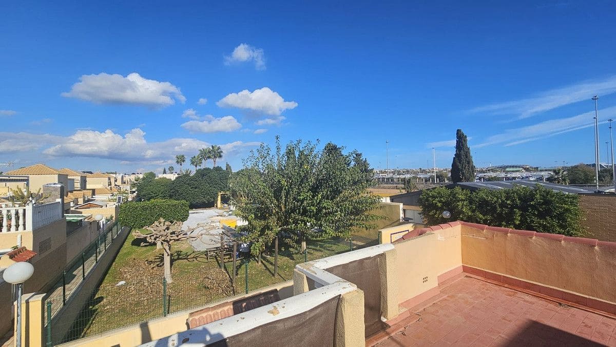 2 chambre Maison de Ville à vendre à Torrevieja avec piscine - 170 000 € (Ref: 10028575)