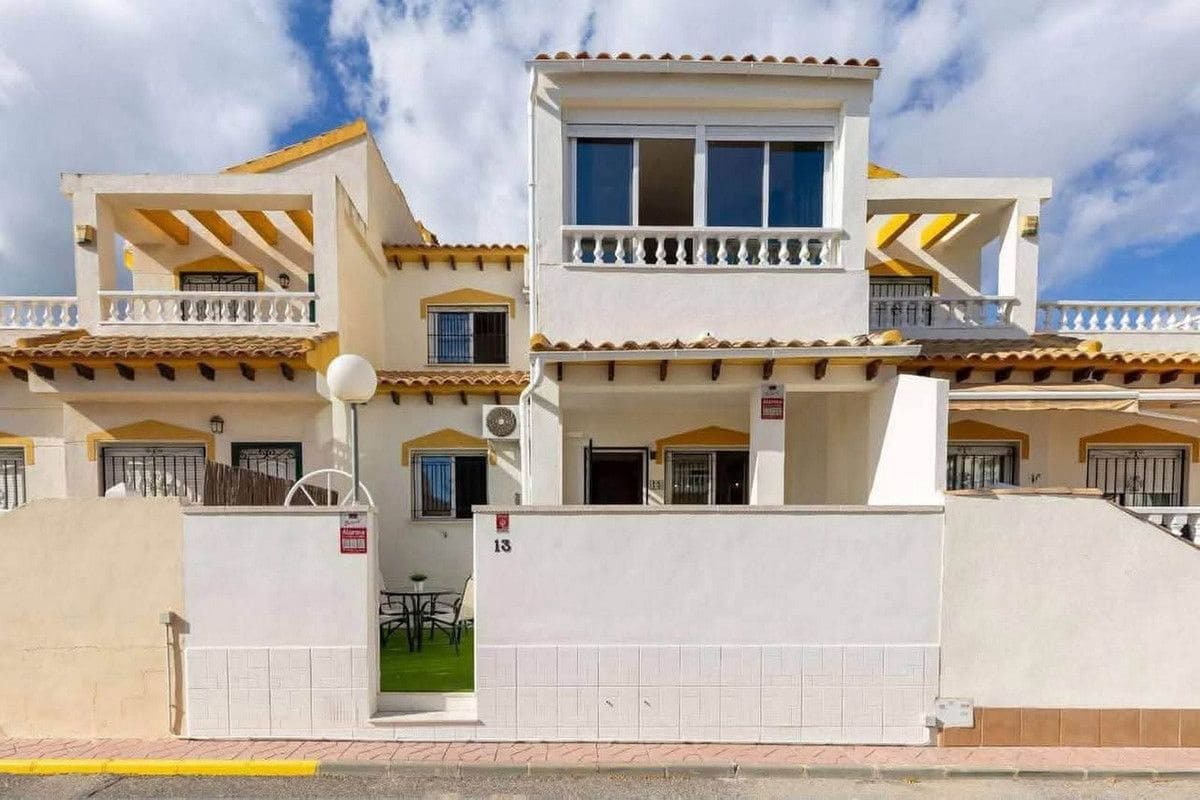 3 sovrum Hus till salu i Orihuela Costa med pool - 277 900 € (Ref: 10028576)