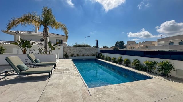 Chalet de 4 habitaciones en Orihuela Costa, Orihuela en venta con piscina - 2.950.000 € (Ref: 10028581)
