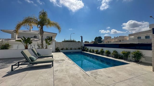 Chalet de 4 habitaciones en Orihuela Costa, Orihuela en venta con piscina - 2.950.000 € (Ref: 10028581)