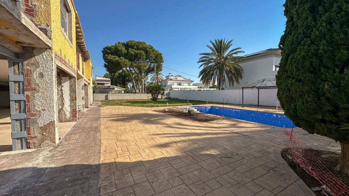 Chalet de 5 habitaciones en Cabo Roig en venta con piscina - 2.400.000 € (Ref: 10028582)