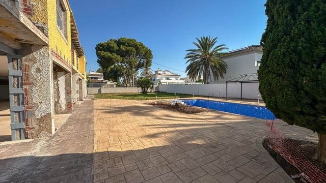 Chalet de 5 habitaciones en Cabo Roig, Orihuela en venta con piscina - 2.400.000 € (Ref: 10028582)