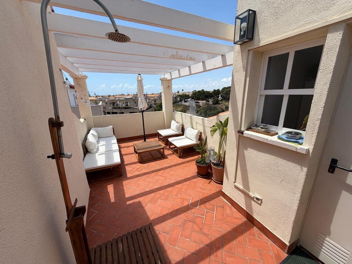2 sovrum Villa till salu i La Zenia med pool - 198 000 € (Ref: 10028597)