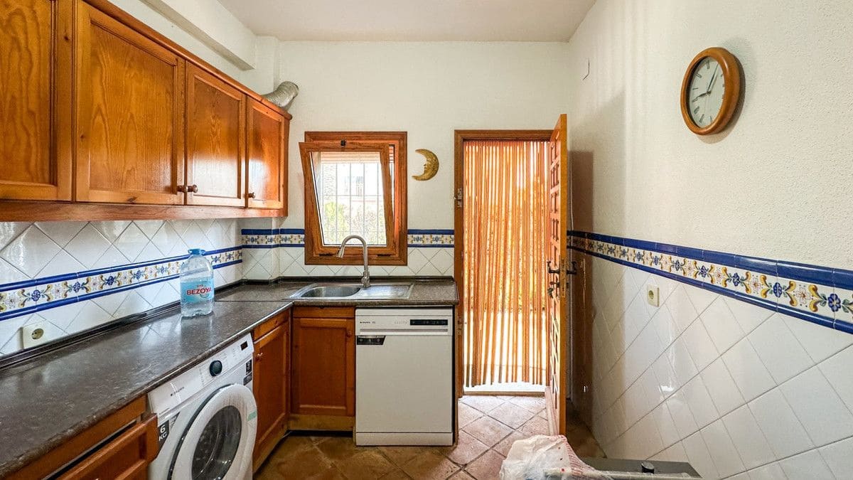 4 bedroom Villa for sale in Cabo Roig with pool - € 699,000 (Ref: 10028600)