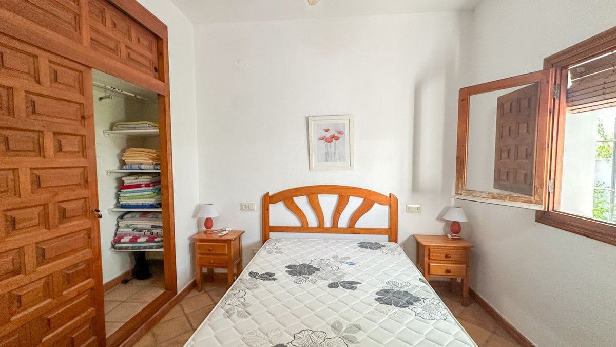 4 bedroom Villa for sale in Cabo Roig with pool - € 699,000 (Ref: 10028600)
