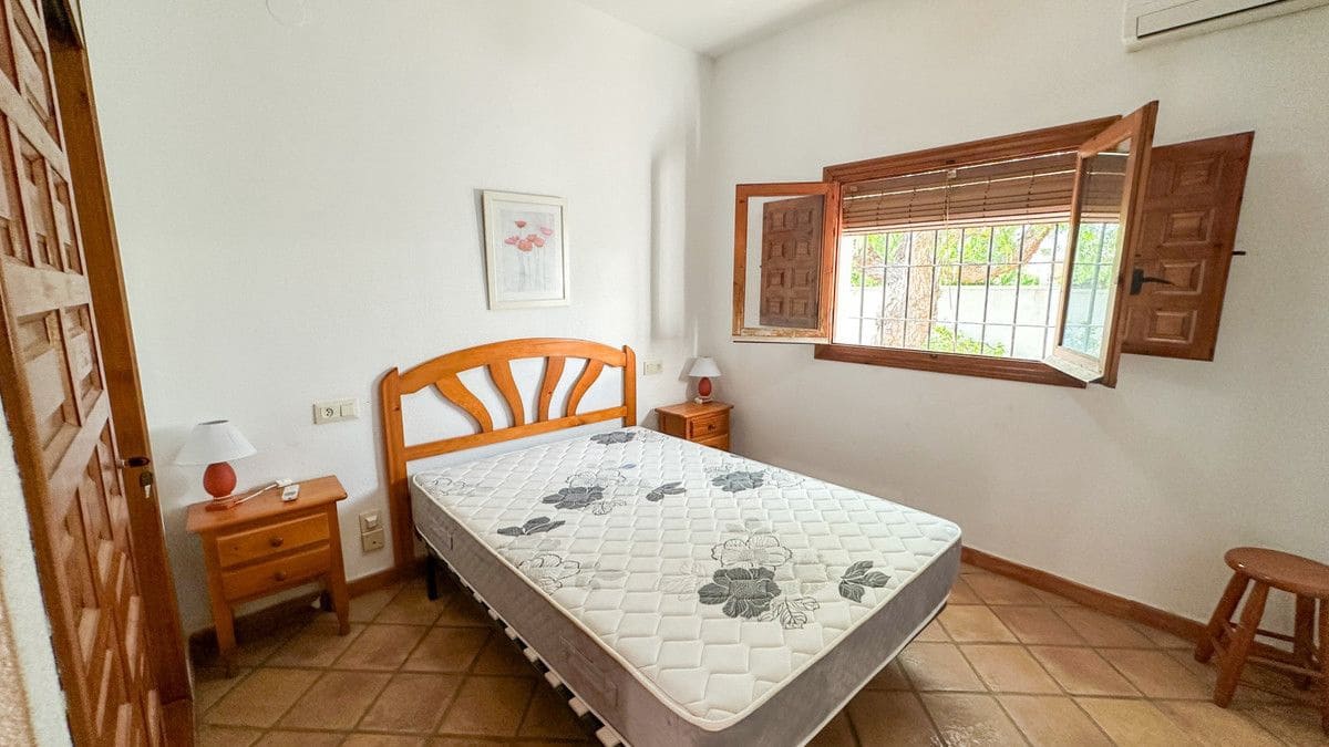 4 bedroom Villa for sale in Cabo Roig with pool - € 699,000 (Ref: 10028600)