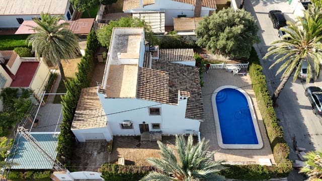 4 bedroom Villa for sale in Cabo Roig, Orihuela with pool - € 699,000 (Ref: 10028600)