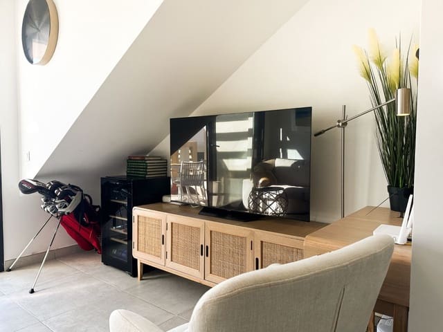 Chalet de 2 habitaciones en Orihuela Costa, Orihuela en venta con piscina - 319.000 € (Ref: 10028605)