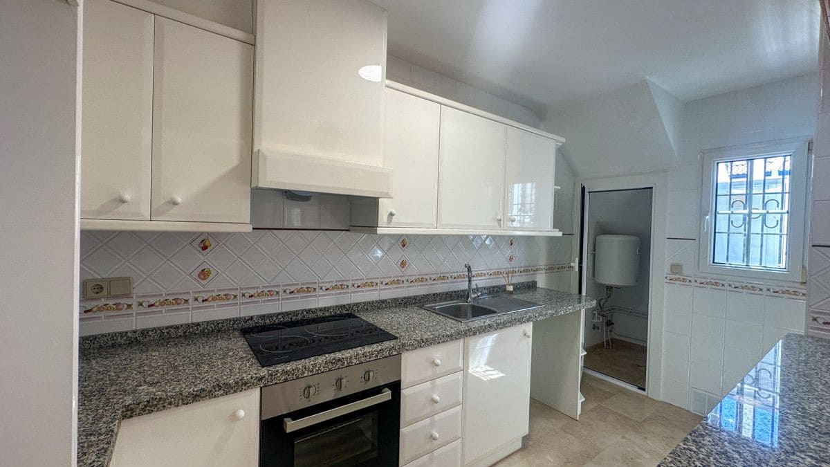 Pareado de 2 habitaciones en Orihuela Costa en venta con piscina - 215.000 € (Ref: 10028606)