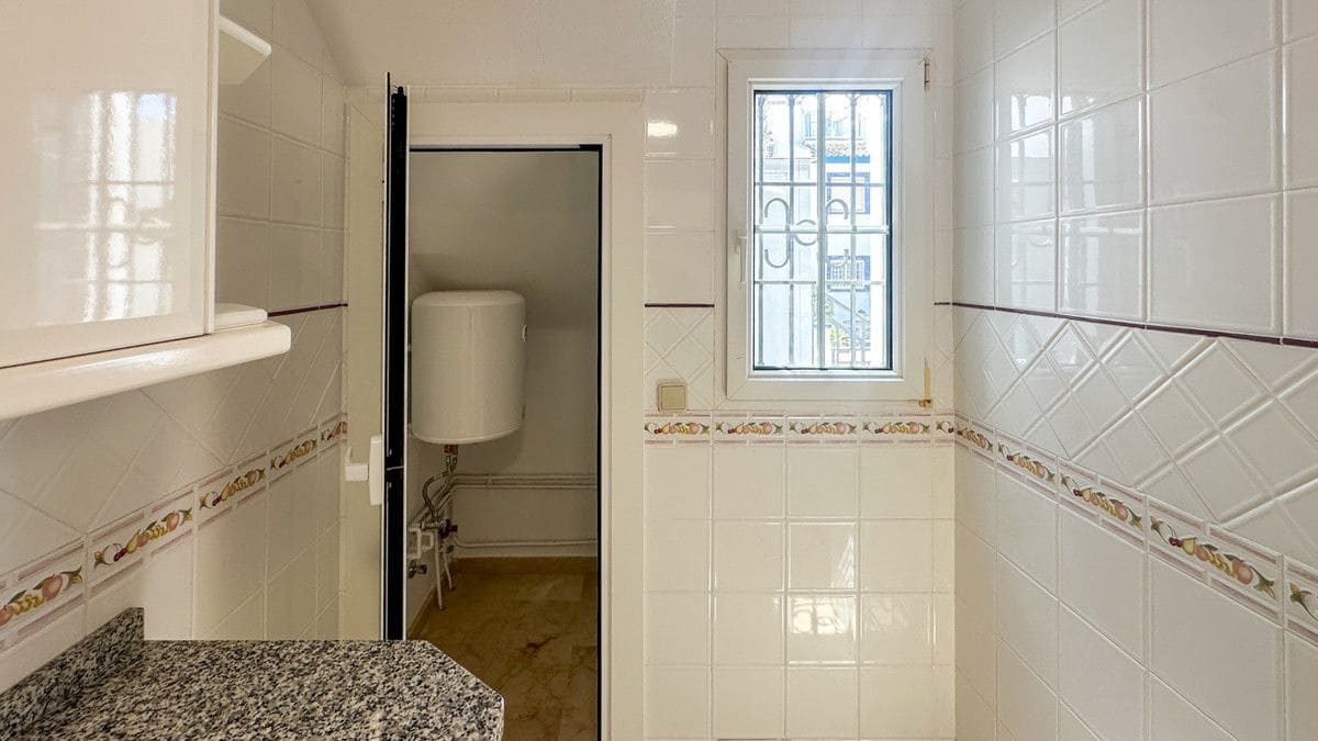 Pareado de 2 habitaciones en Orihuela Costa en venta con piscina - 215.000 € (Ref: 10028606)