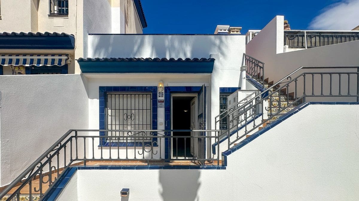 Pareado de 2 habitaciones en Orihuela Costa en venta con piscina - 215.000 € (Ref: 10028606)
