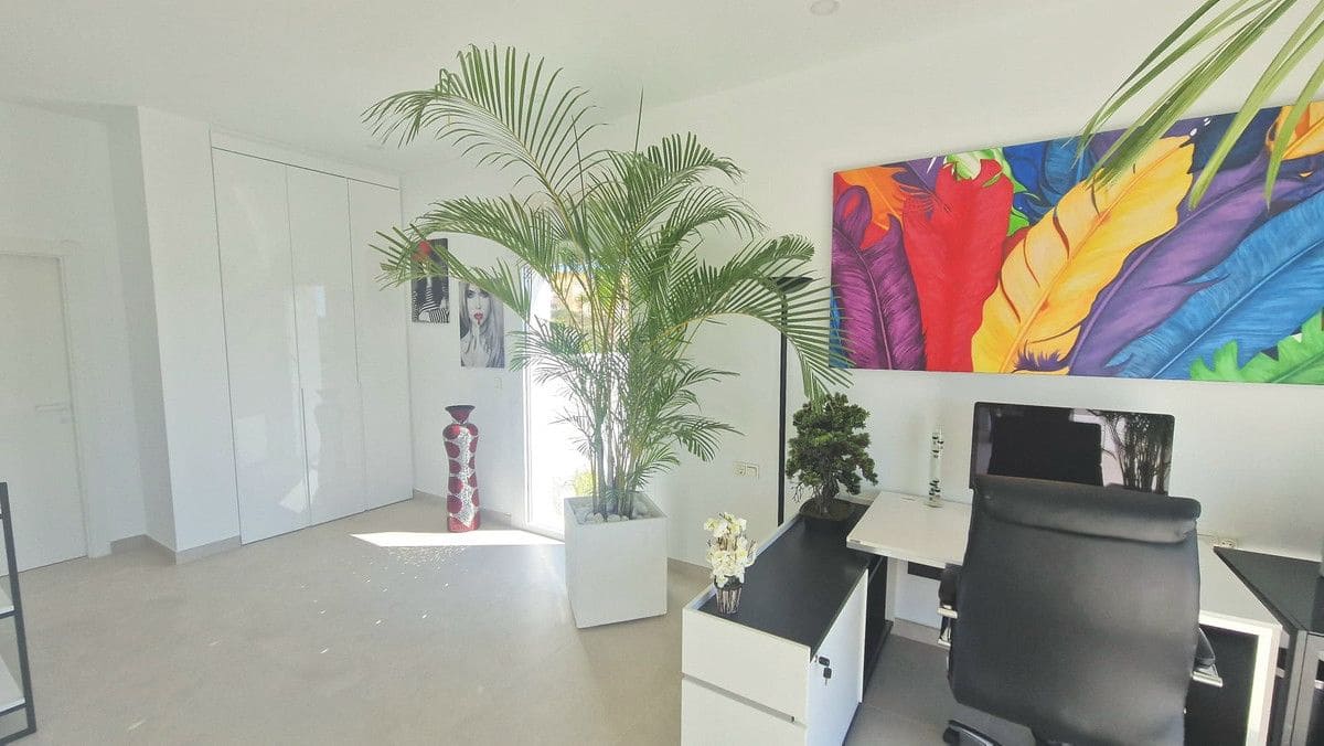5 quarto Moradia para venda em La Marina com piscina - 1 350 000 € (Ref: 10028624)