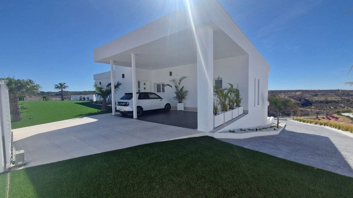5 quarto Moradia para venda em La Marina com piscina - 1 350 000 € (Ref: 10028624)