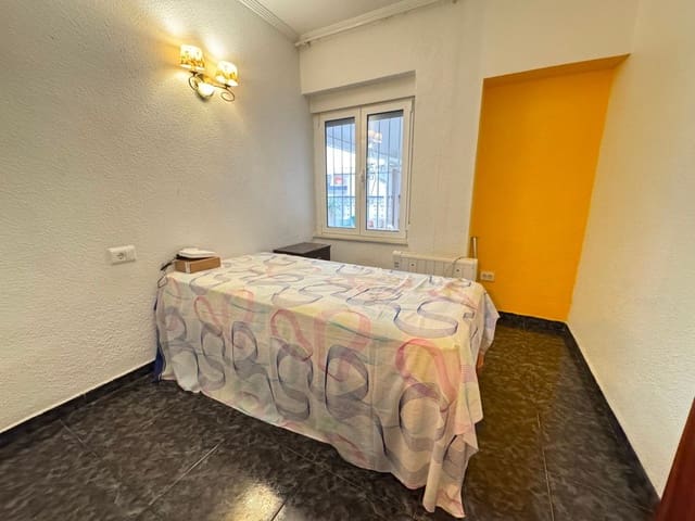 Apartamento de 4 habitaciones en Guardamar del Segura en venta - 199.900 € (Ref: 10028626)