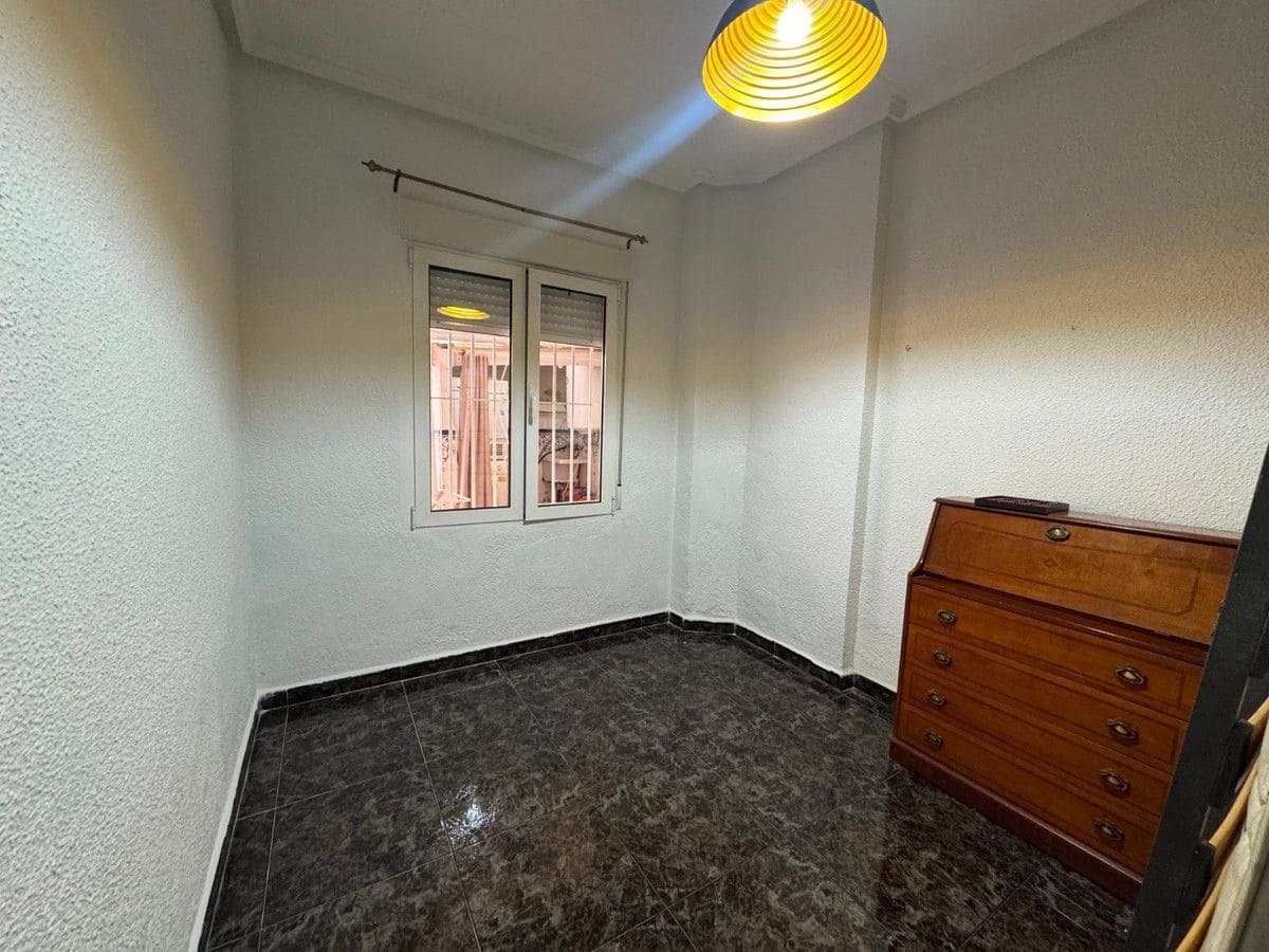 Apartamento de 4 habitaciones en Guardamar del Segura en venta - 199.900 € (Ref: 10028626)