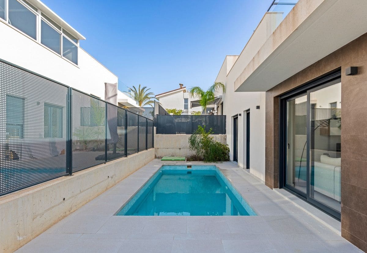 3 quarto Moradia para venda em La Marina com piscina - 430 000 € (Ref: 10028627)