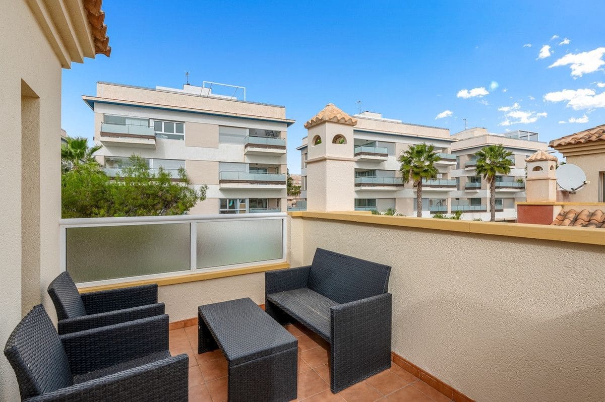 3 sypialnia Dom szeregowy na sprzedaż w Orihuela Costa z basenem - 345 000 € (Ref: 10028628)