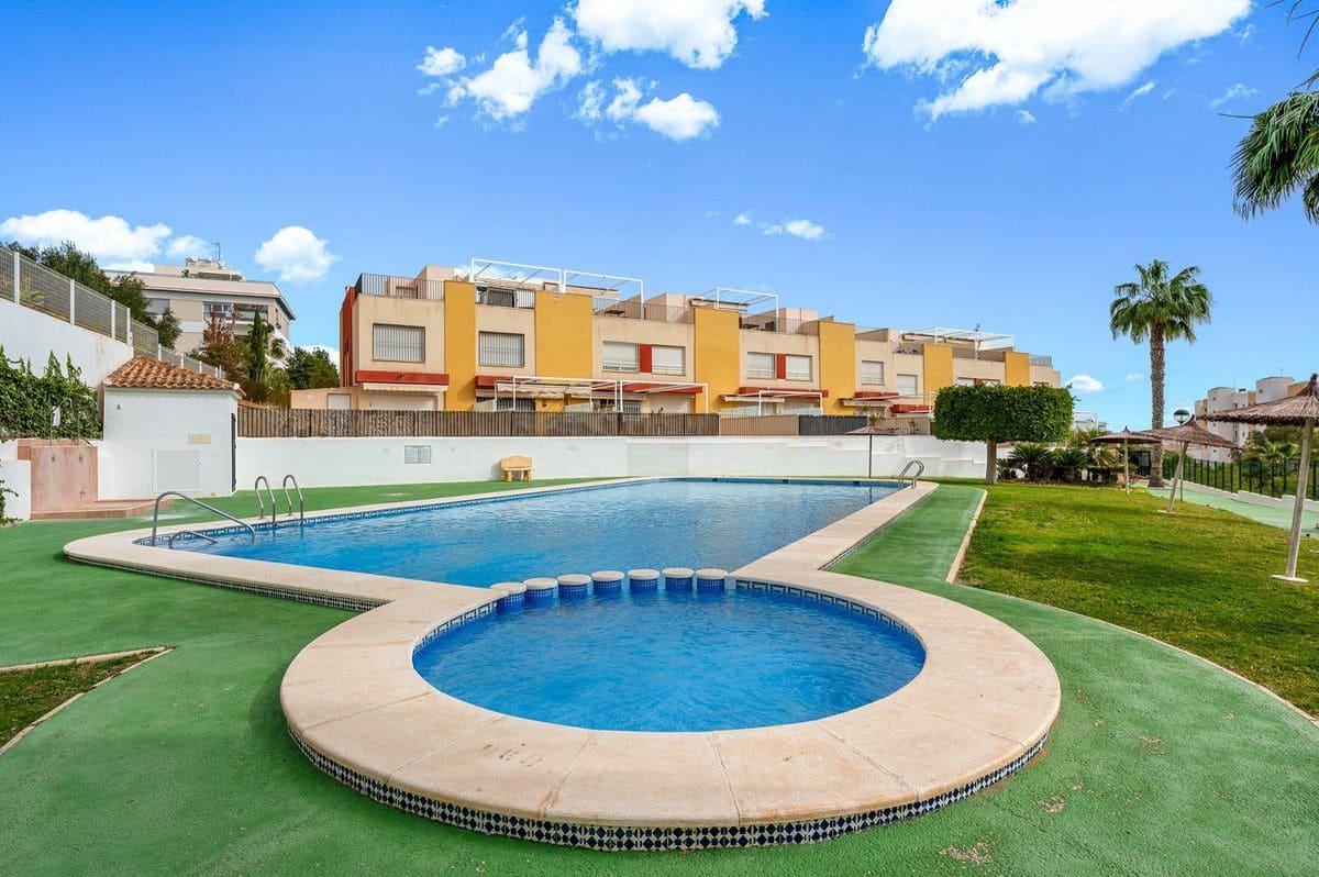 3 sypialnia Dom szeregowy na sprzedaż w Orihuela Costa z basenem - 345 000 € (Ref: 10028628)