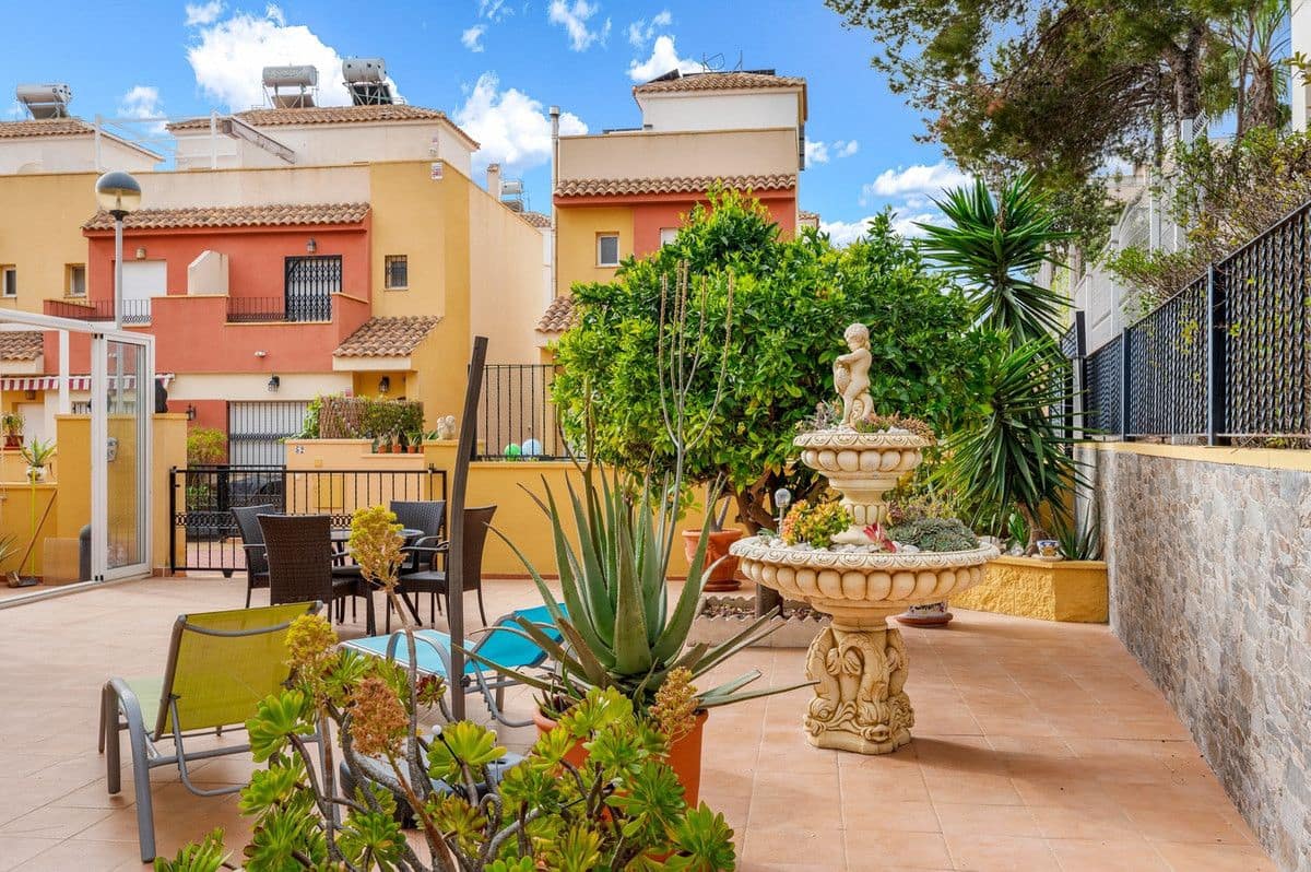 3 sypialnia Dom szeregowy na sprzedaż w Orihuela Costa z basenem - 345 000 € (Ref: 10028628)